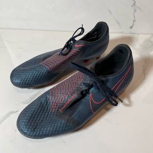 Soccer cleats: nike phantom vnm pro fg (blue and orange)